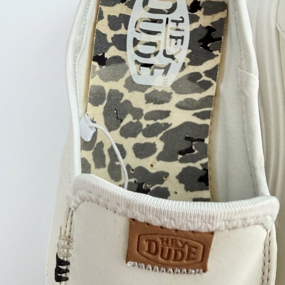 NWOT HEYDUDE Austin Lift Leather Platform Mules - White Leopard Size 9 - Picture 2 of 6